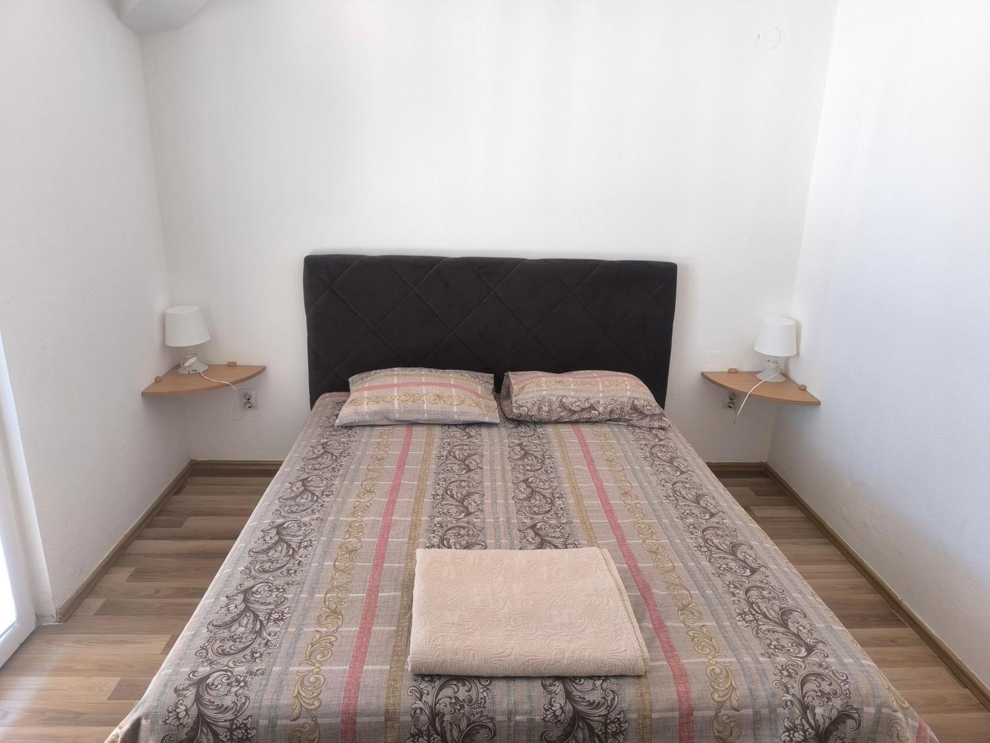 Petrovic Apartmani Tivat Exterior photo
